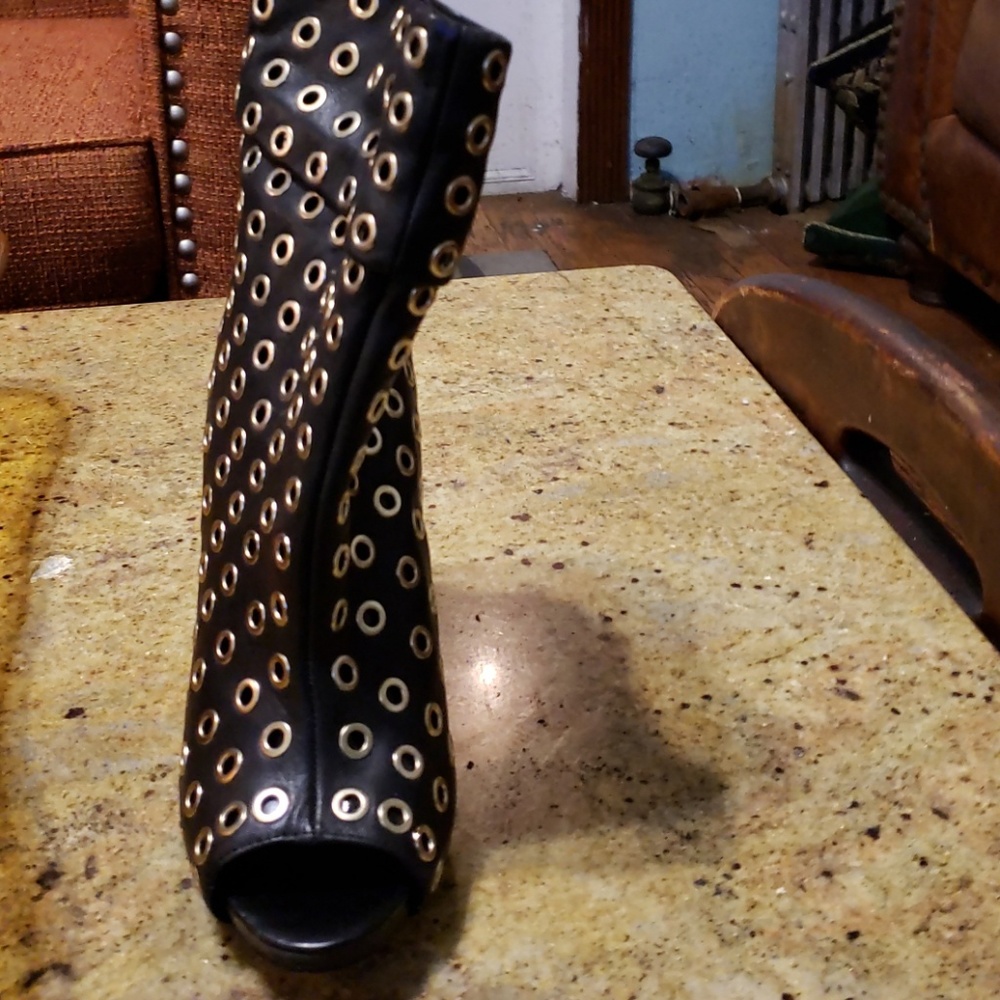 Open toe Boots - Picture 4 of 4
